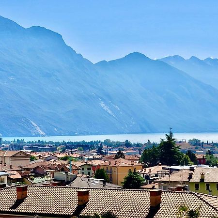 Appartamento Peppino Mit Seeblick Und Pool Riva del Garda Kültér fotó