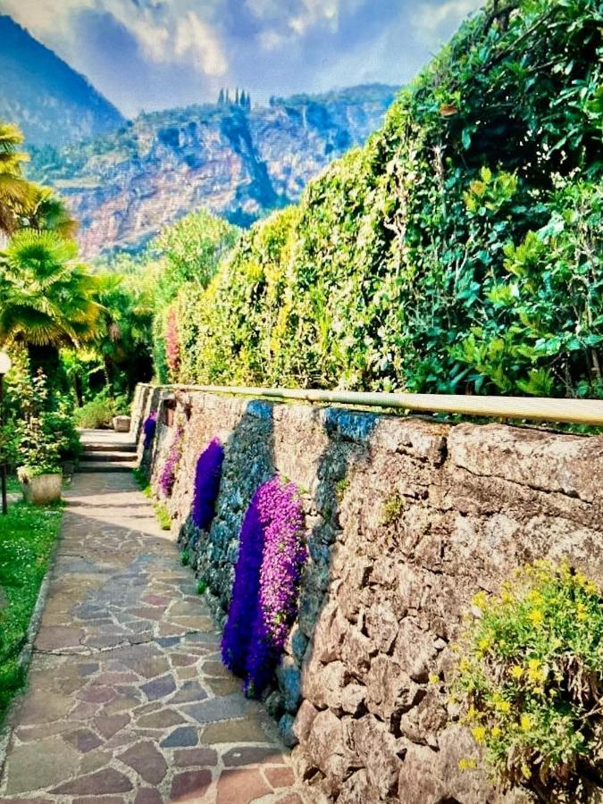 Appartamento Peppino Mit Seeblick Und Pool Riva del Garda Kültér fotó