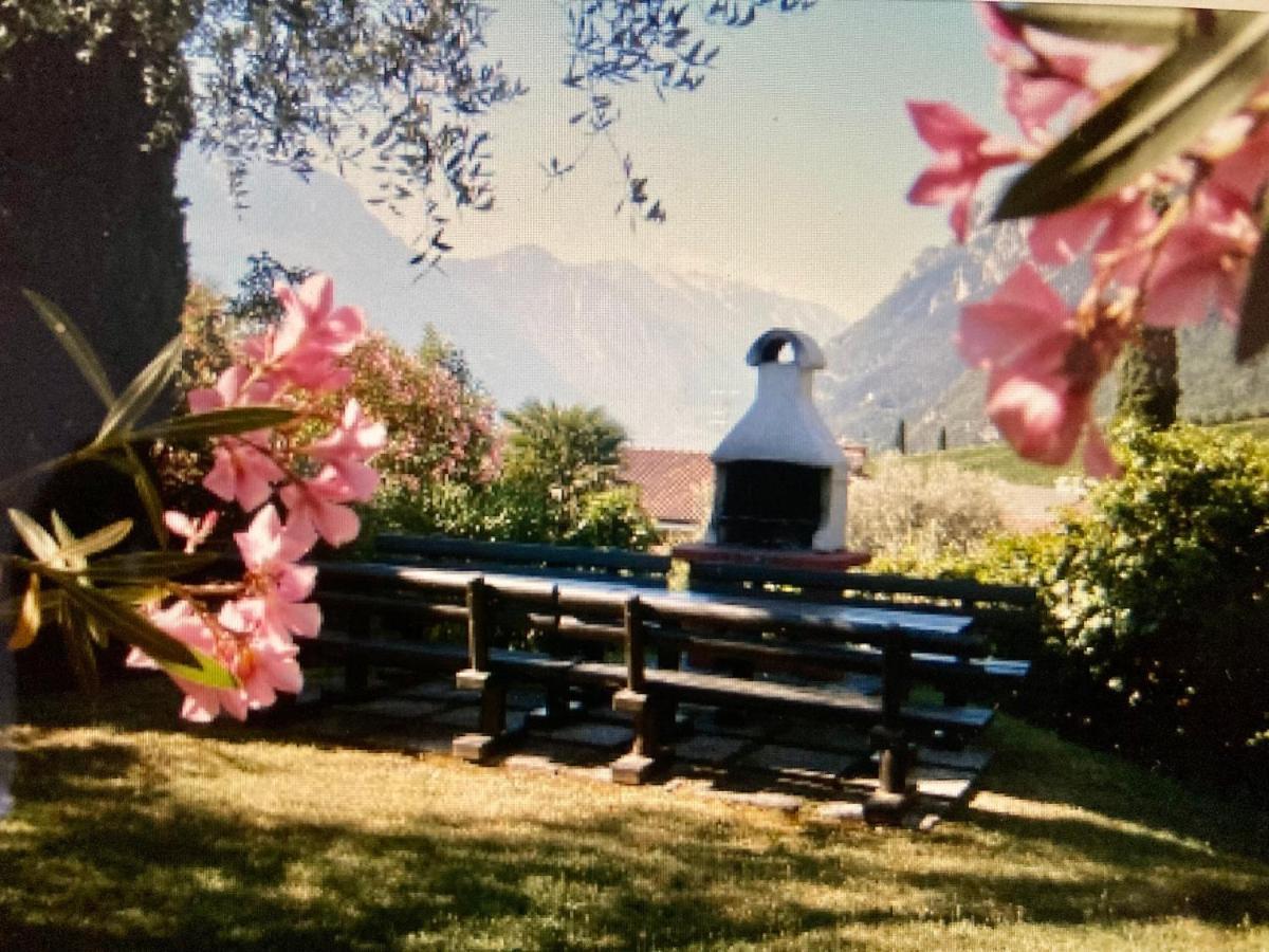 Appartamento Peppino Mit Seeblick Und Pool Riva del Garda Kültér fotó